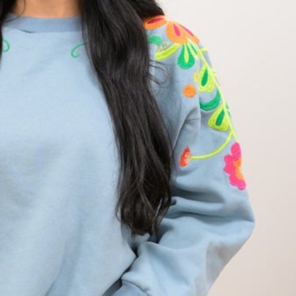 Sew In Love floral sweatshirt - Picture 2 of 4